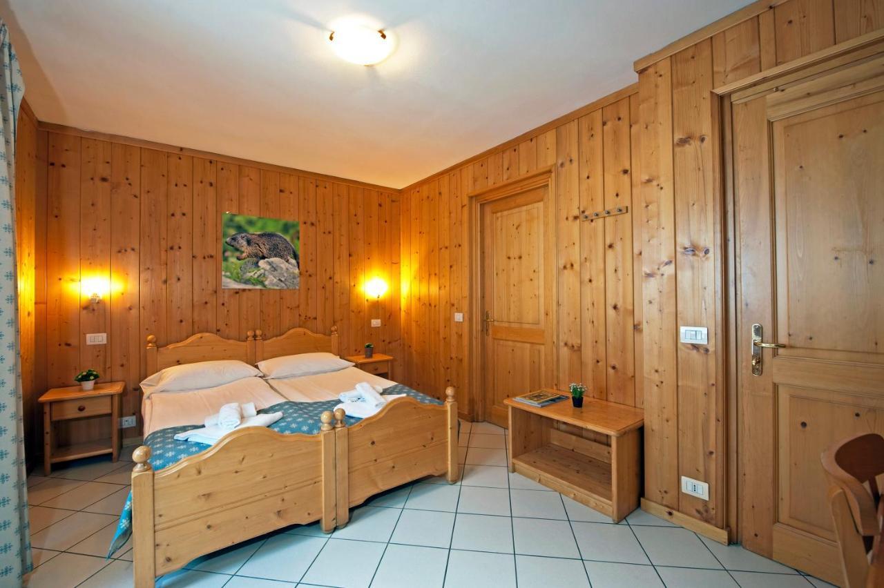 Aalts Dorf Hotel Riale  Exterior photo